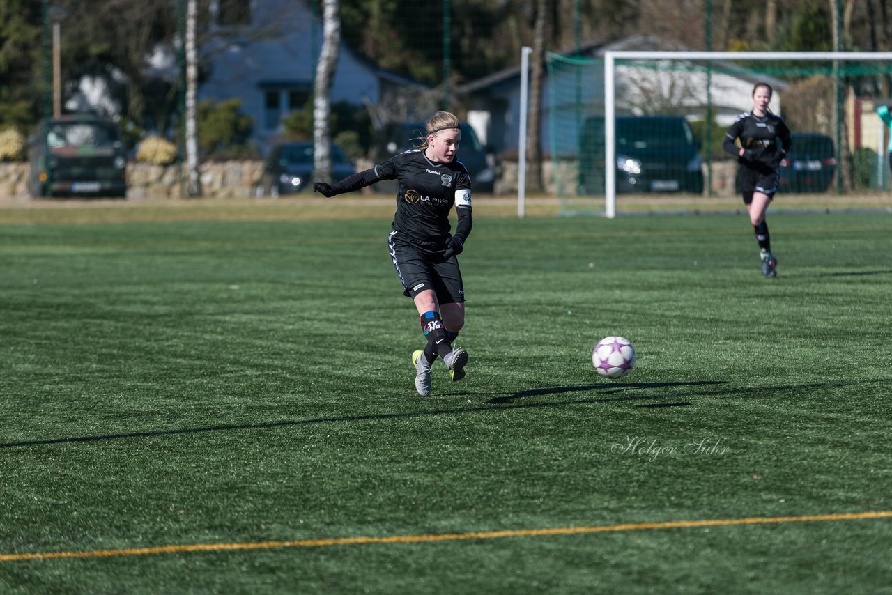 Bild 324 - B-Juniorinnen Halbfinale SVHU - Holstein Kiel : Ergebnis: 3:0